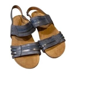 Comfortiva Women Size 9W Gray/Purple Leather Sandals Comfort Strappy Hook & Loop